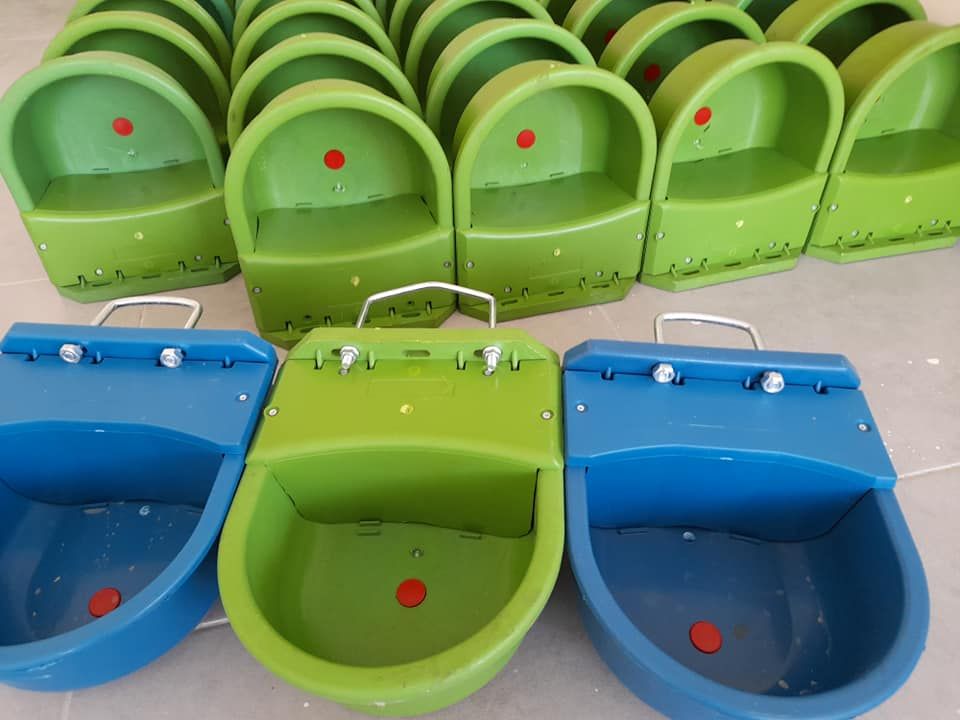 مشرب ماء اوتوماتيكي التعبئة ( ذات فواشة او عوامة )