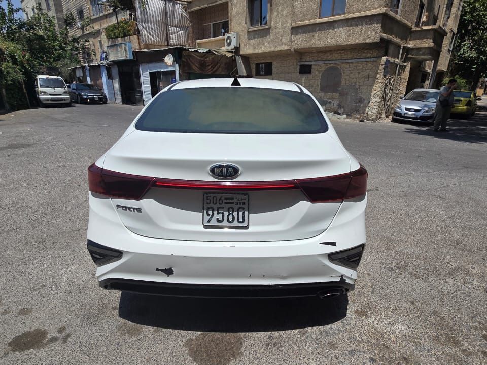  تأجير سيارات يومية  (كيا فورتي )