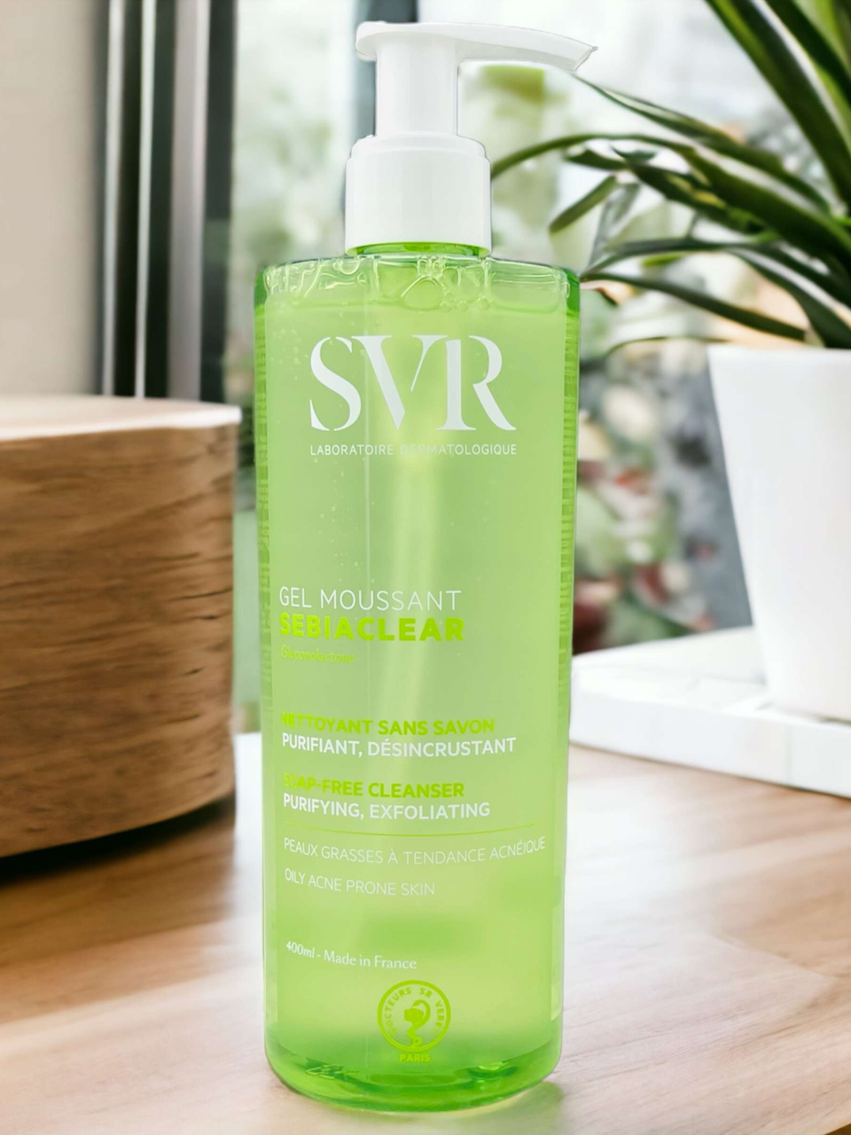 جل منظف خالي من الصابون من ماركة SVR Sebiaclear