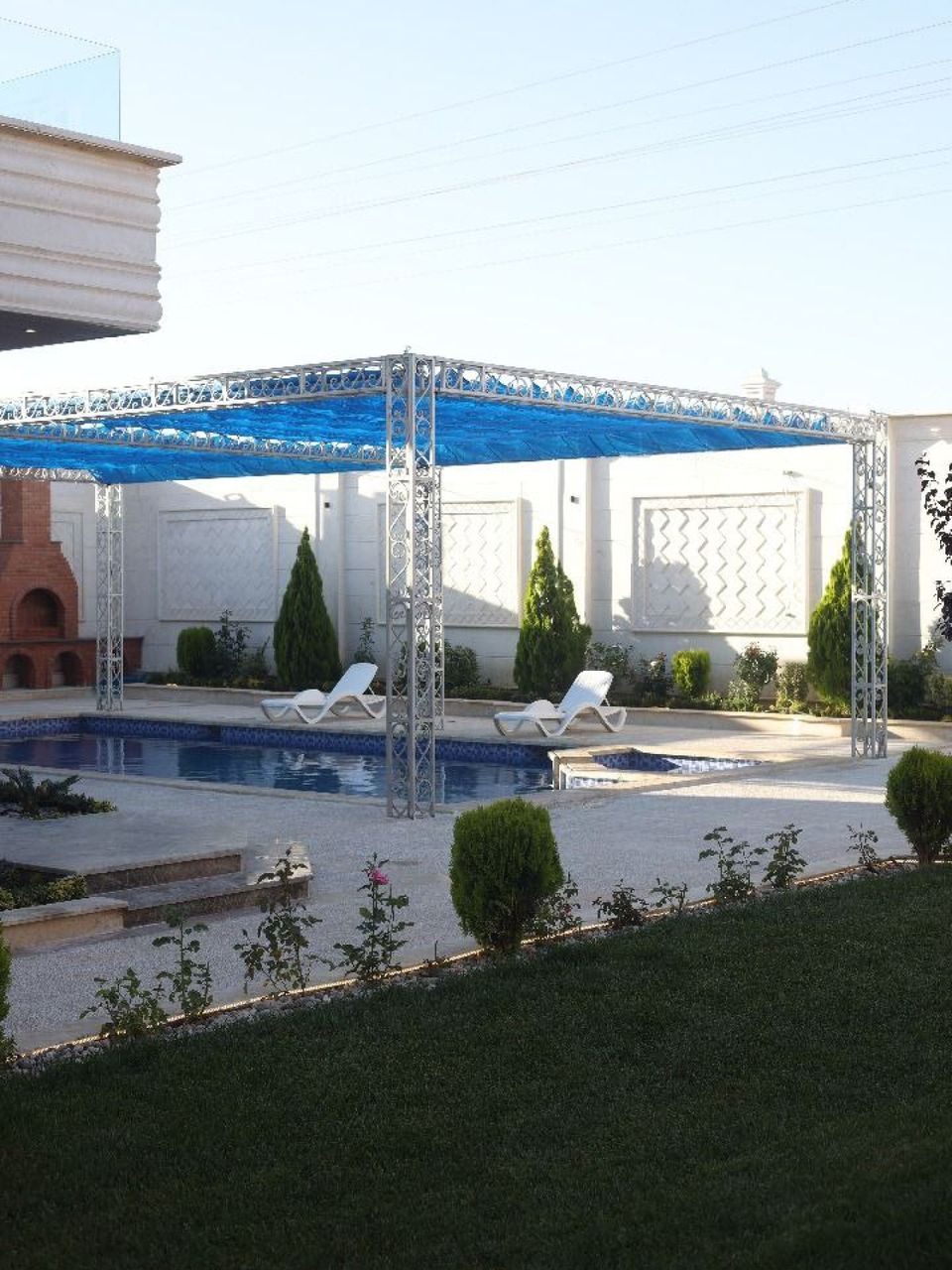 مجمع القرية البيضاء