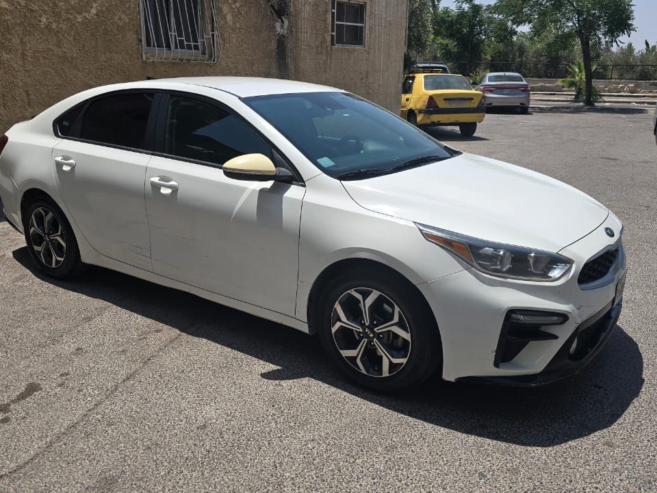  تأجير سيارات يومية  (كيا فورتي )