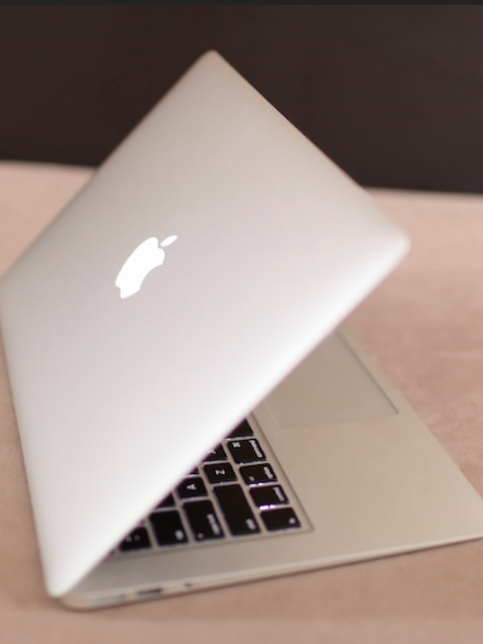 Apple MacBook Air 13" (MacOS Catalina) Grade B