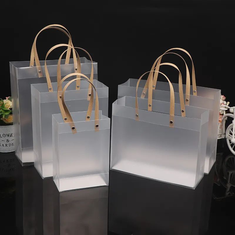 حقيبة هدايا بلاستيكية شفافة جزئيًا