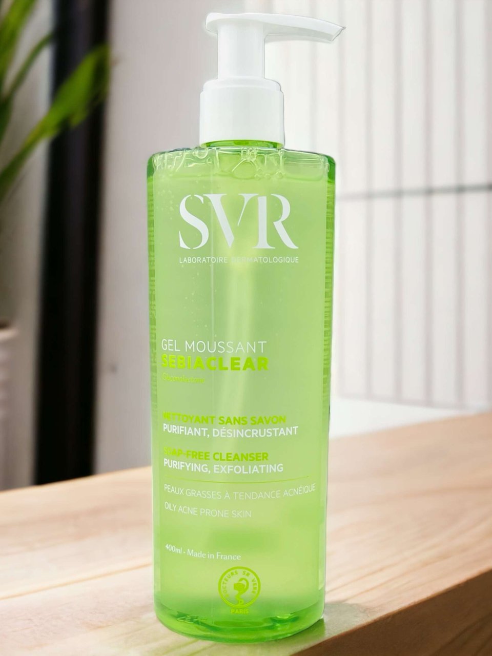 جل منظف خالي من الصابون من ماركة SVR Sebiaclear
