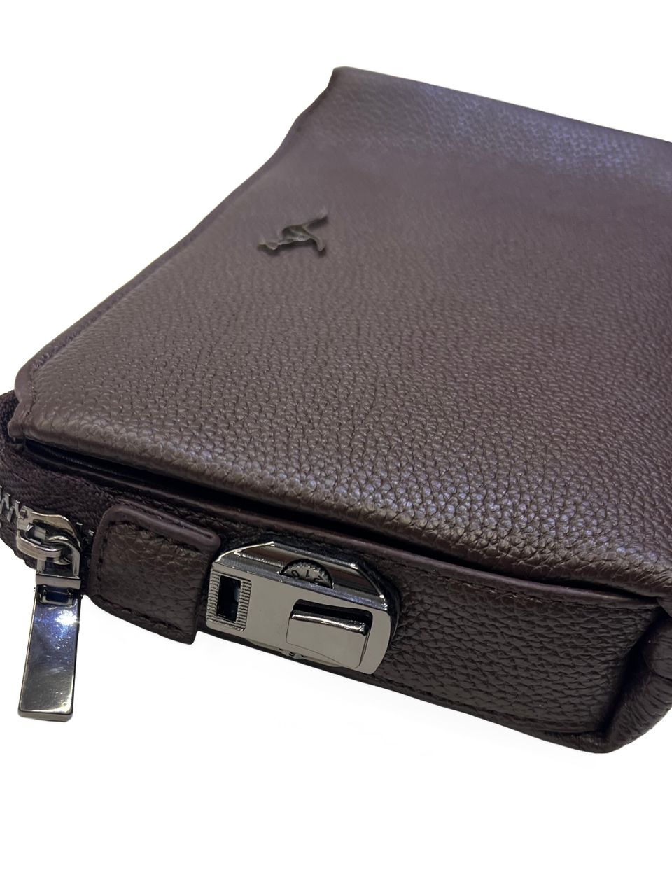 حقيبة جلد ذات قفل معدني