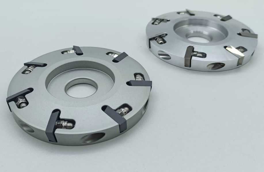 ديسك الحوافر  . 7 شفرات .. (يتوفر شفرات للتبديل عند التلف )