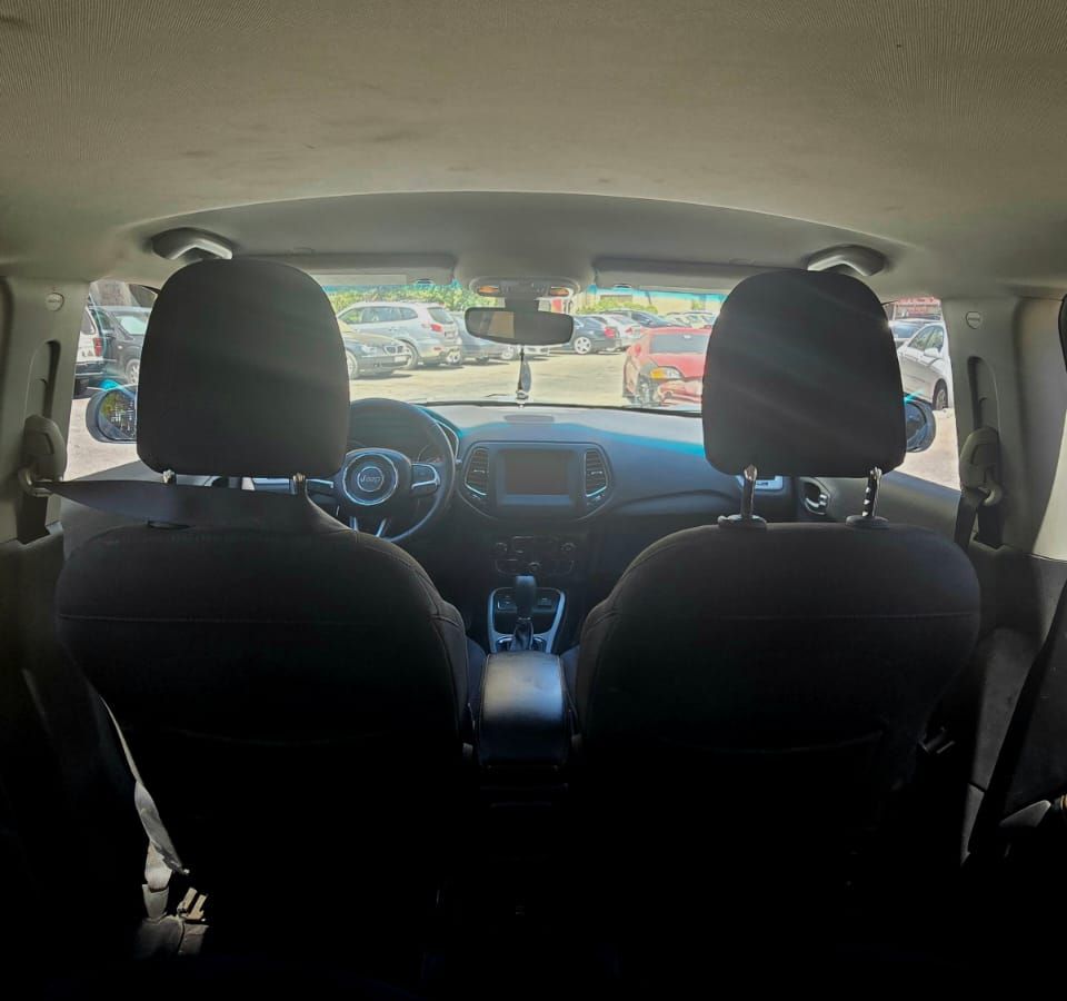  تأجير سيارات يومية (جيب كومباس)